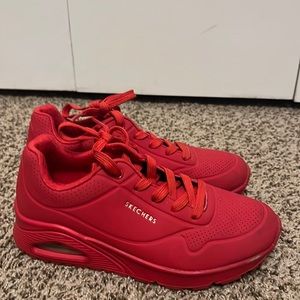 Women’s Skechers size 6.5